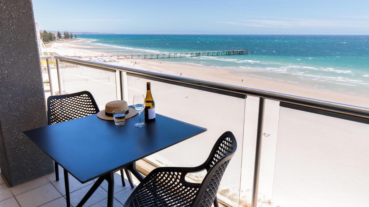 Oaks Glenelg Plaza Pier Suites Adelaide Exterior photo