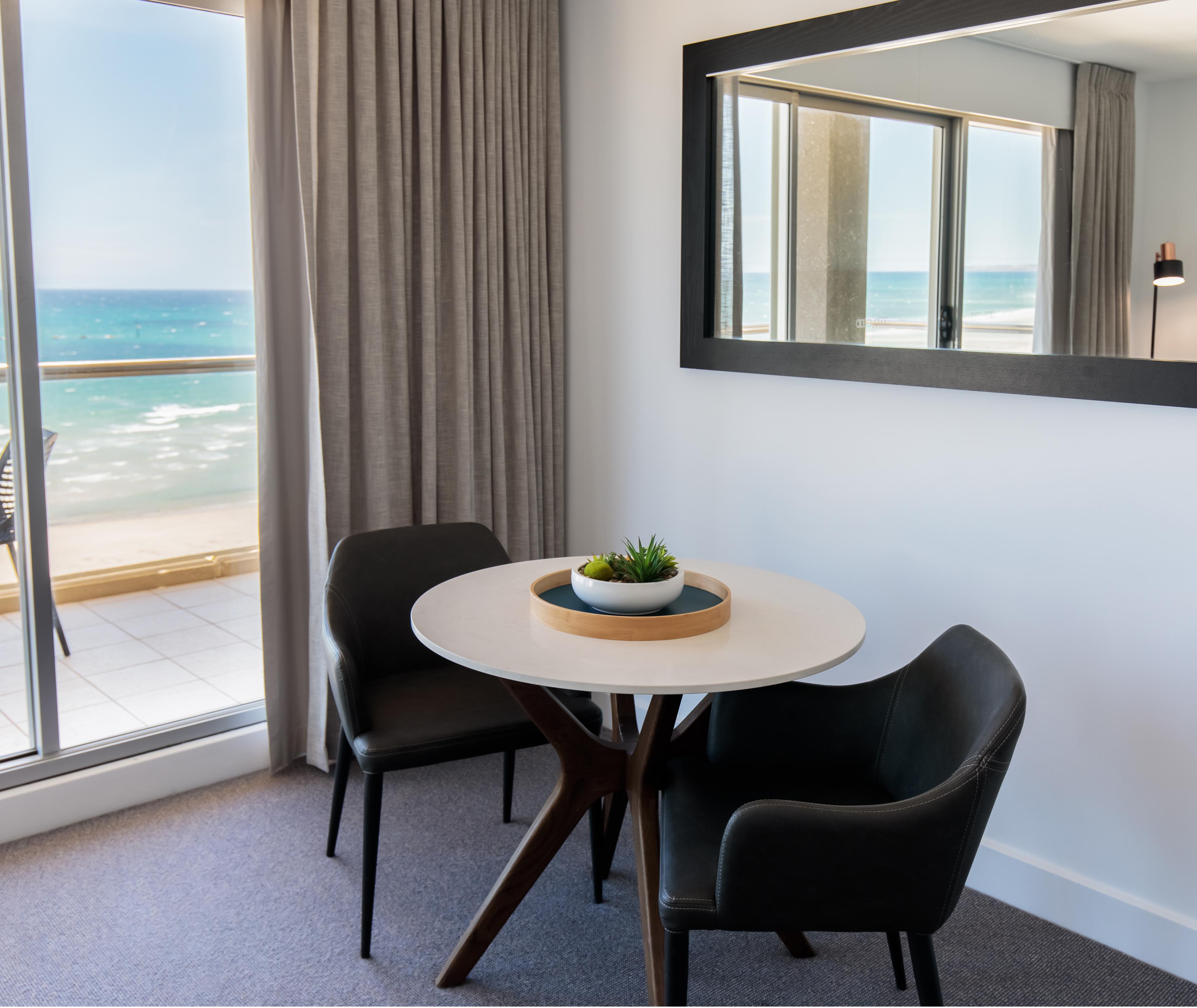 Oaks Glenelg Plaza Pier Suites Adelaide Exterior photo