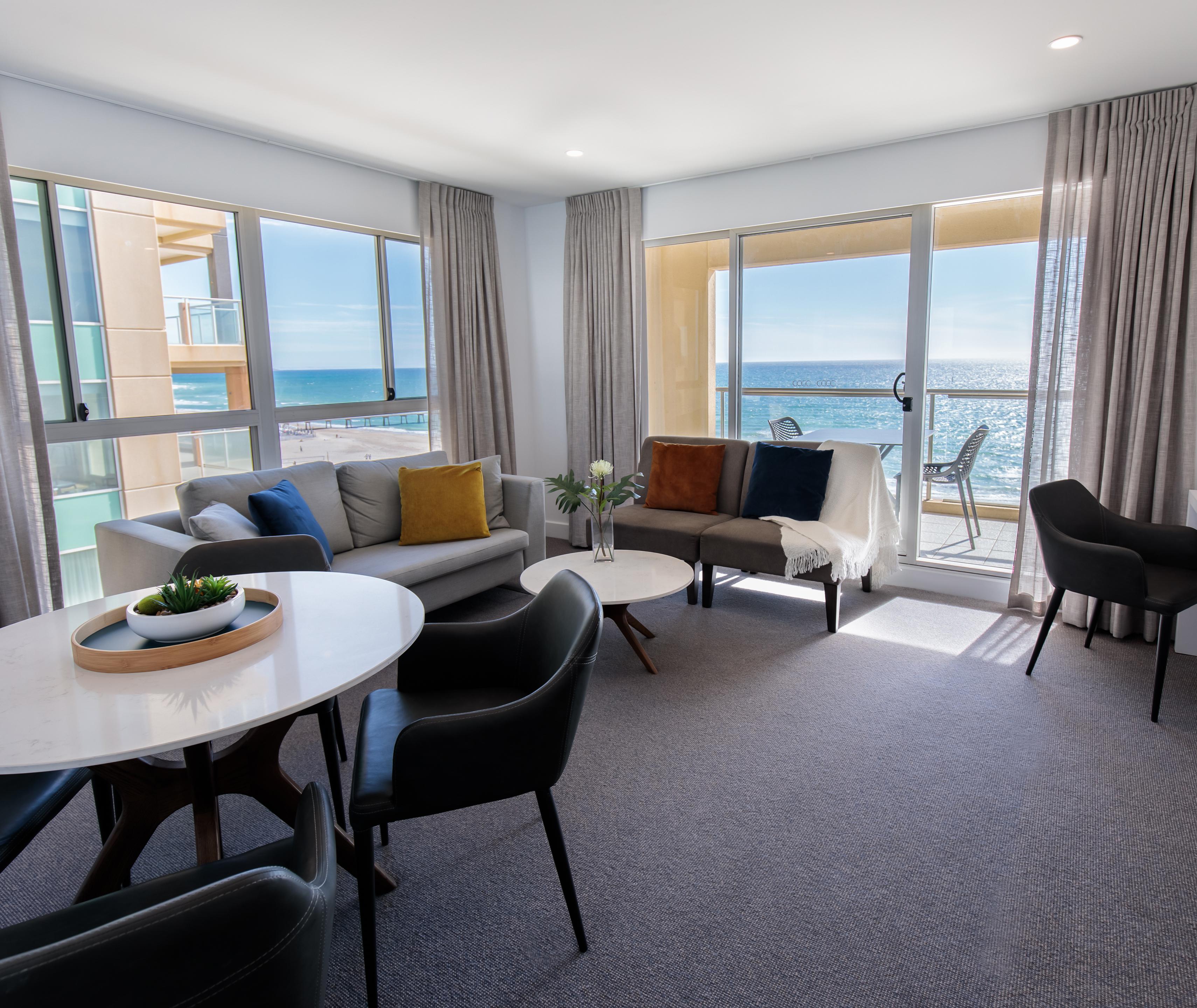 Oaks Glenelg Plaza Pier Suites Adelaide Exterior photo