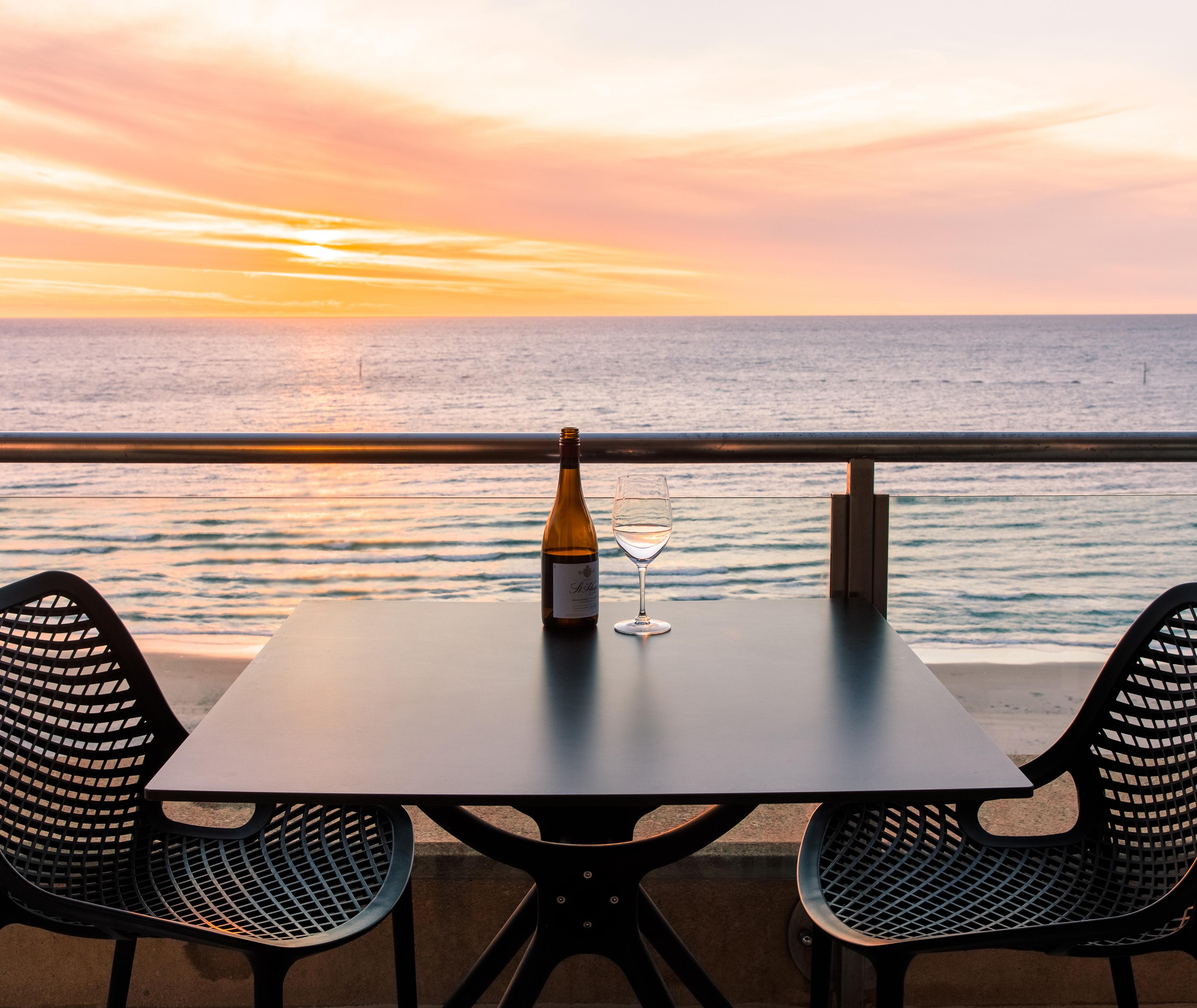 Oaks Glenelg Plaza Pier Suites Adelaide Exterior photo