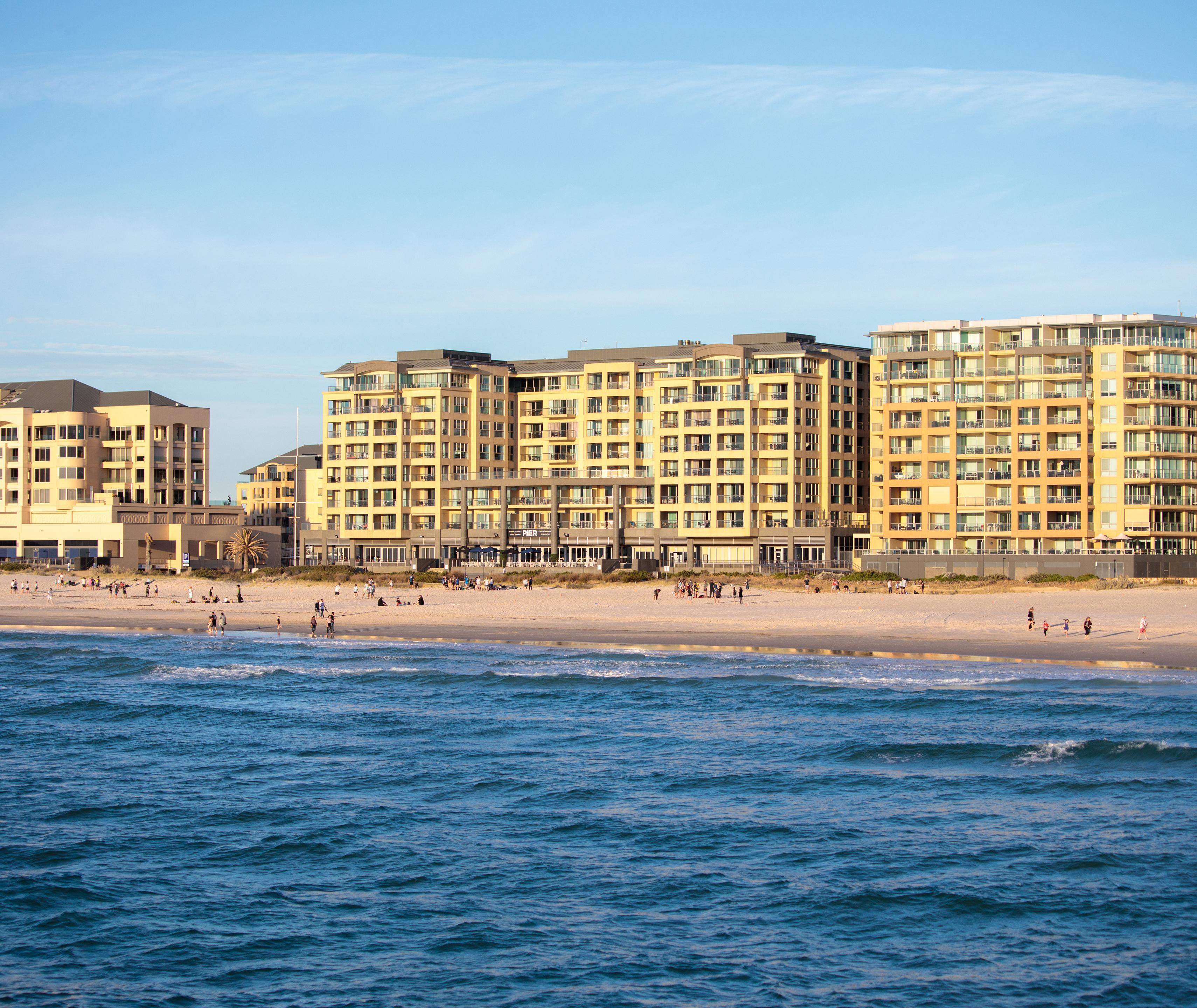 Oaks Glenelg Plaza Pier Suites Adelaide Exterior photo